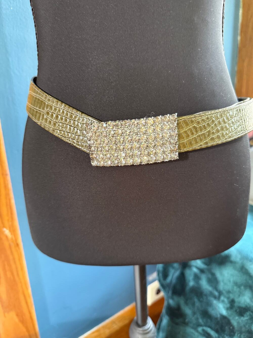 Vintage Elite Made in USA Genuine Leather Bling Diamond Stud Womens‎ Belt